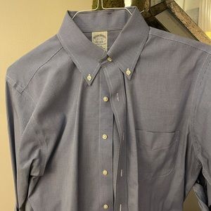Men’s Slim Fit. Non Iron button down long sleeve